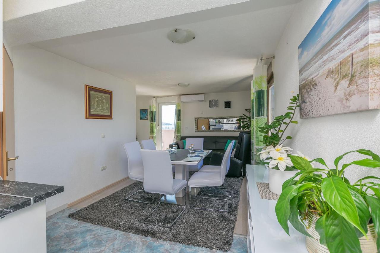 Apartments Ana Omiš Zewnętrze zdjęcie