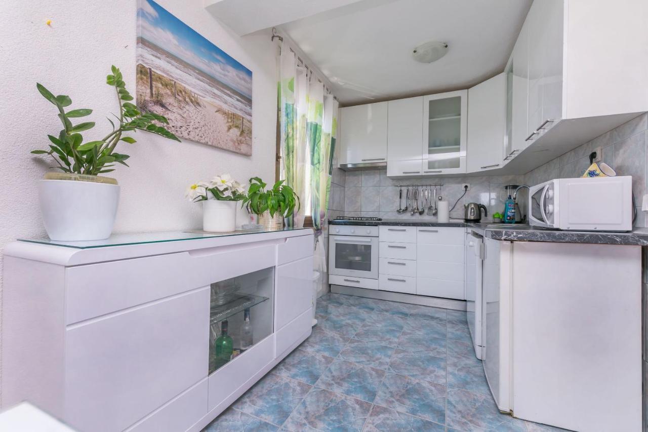 Apartments Ana Omiš Zewnętrze zdjęcie